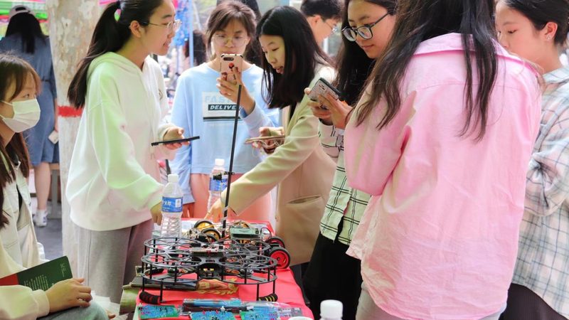 智能客服软件：如何从十大品牌中挑选最适合你的？**